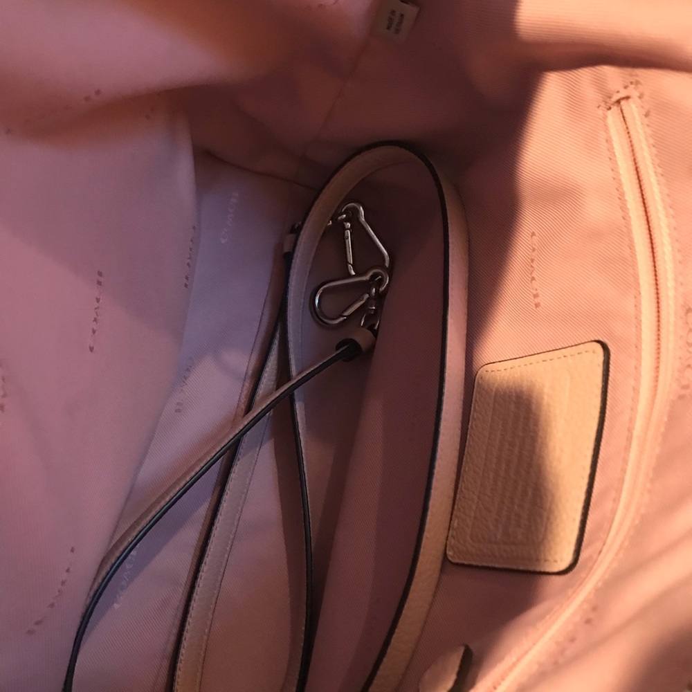 COPY - Coach Purse - Picture 3 of 7